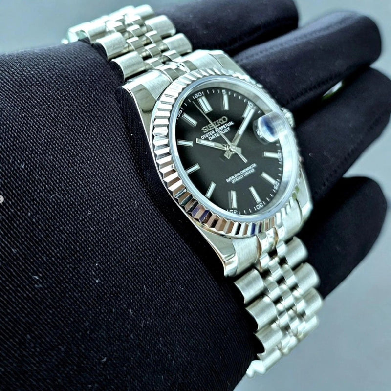 SEIKOJUST BLACK - Liam Poedagar